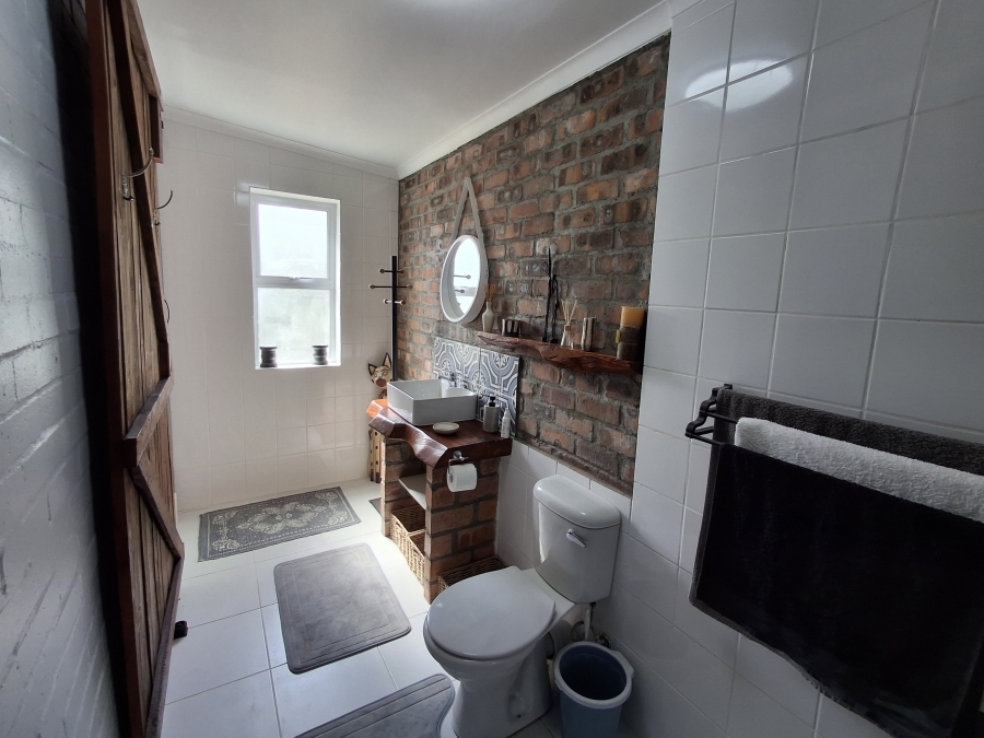 To Let 1 Bedroom Property for Rent in Sunnydale Western Cape